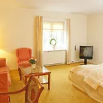 Knudsens Gaard Hotel 4*