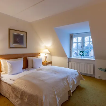 Knudsens Gaard Hotel 4*