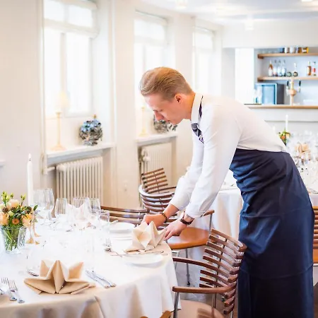 Отель Knudsens Gaard 4*