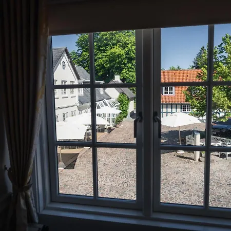 Hotel Knudsens Gaard 4*
