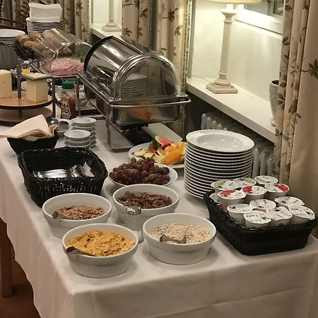 Knudsens Gaard 4* אודנזה