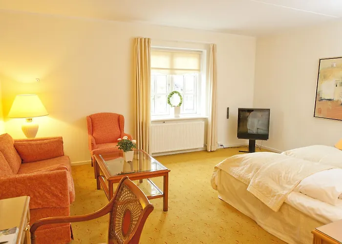 Knudsens Gaard Hotel 4*