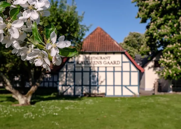 Knudsens Gaard 酒店 4*